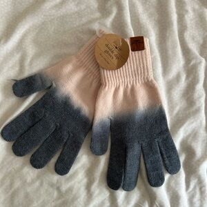 NWT Britt’s Knits Tie Dye Peach and Gray Kids' Mittens